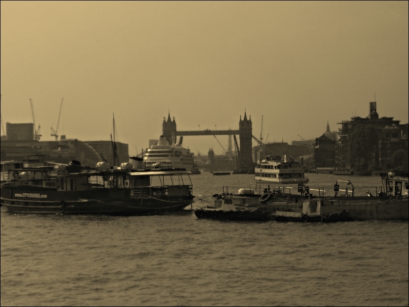 512_thames_deutschlander_03.jpg