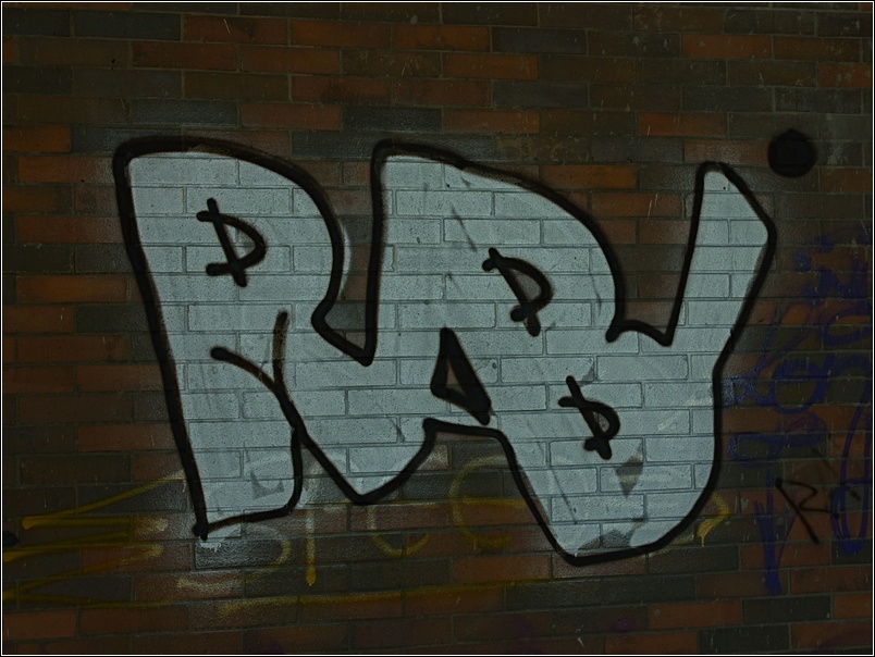 565_graffitti_pha_03.jpg