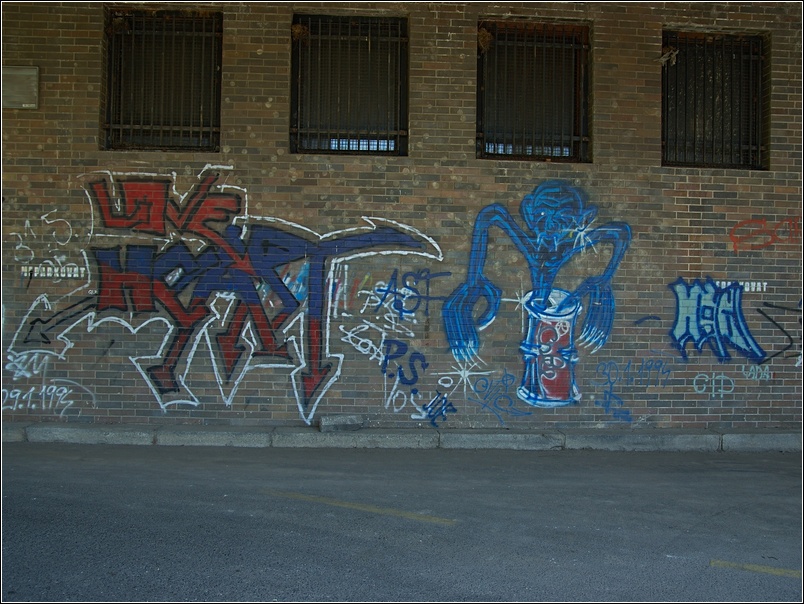 565_graffitti_pha_07.jpg