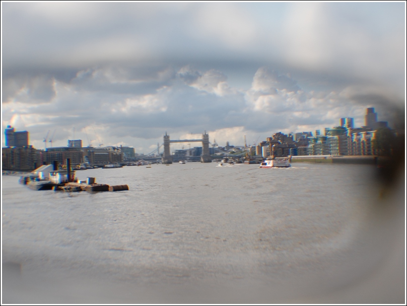 647_thames_r_glasses_02.jpg